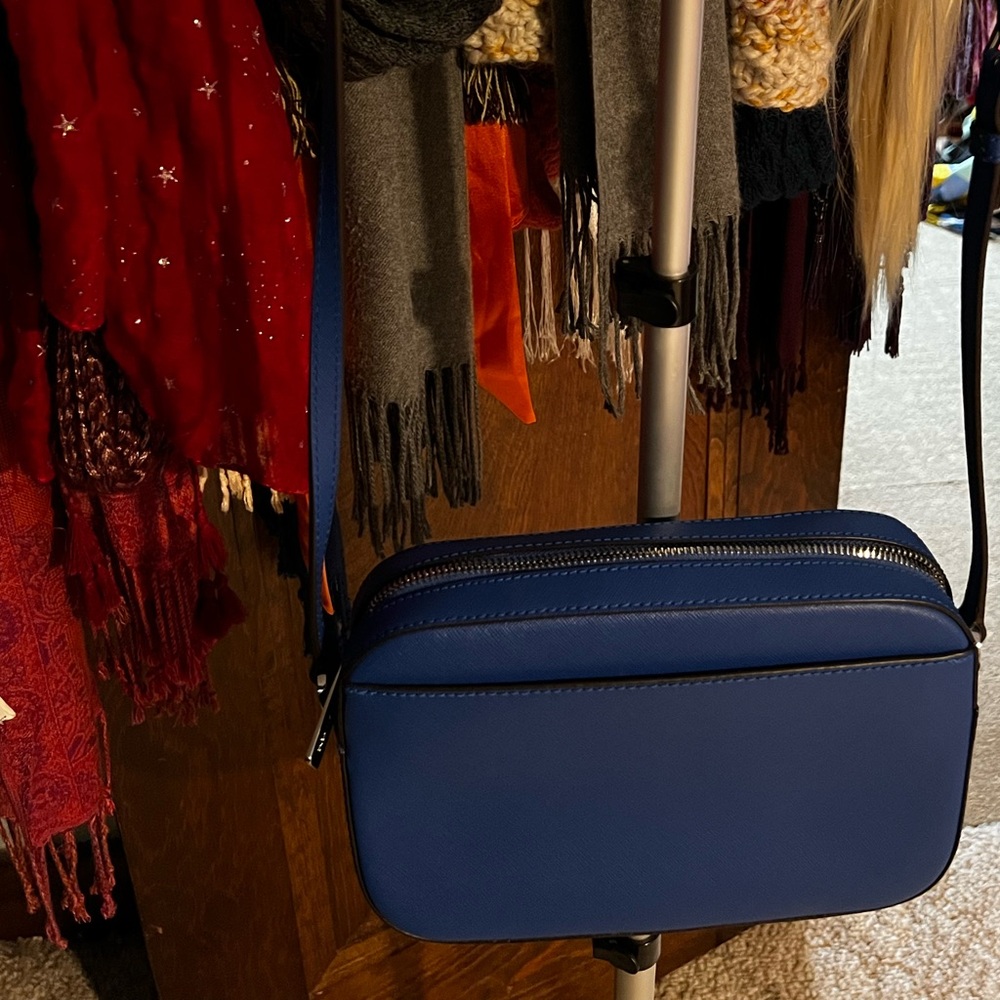 Electric blue Michael Kors crossbody - Picture 4 of 7